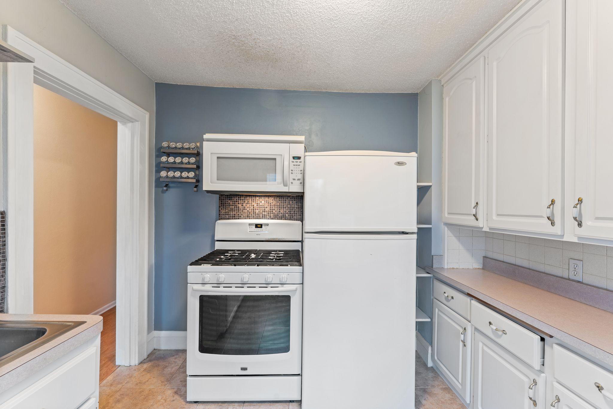 1740 English Street Maplewood, MN 55109 - Photo 3 of 20