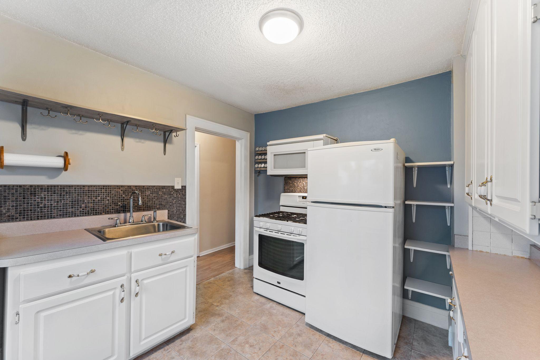 1740 English Street Maplewood, MN 55109 - Photo 5 of 20