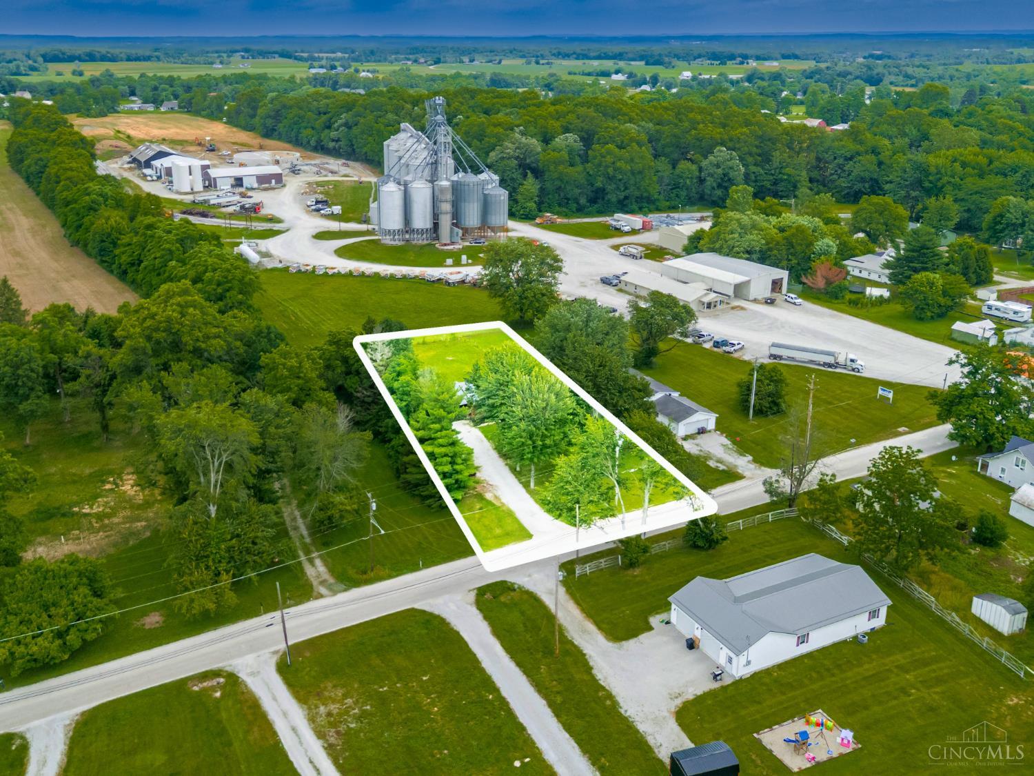 1300 Tri-County Road Winchester, OH 45697 - Photo 12 of 46