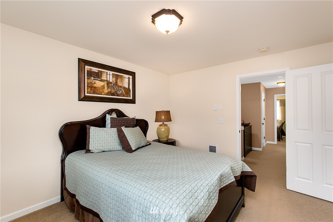 4660 Northeast 3rd Court, Unit J2 Renton, WA 98059 - Photo 14 of 25