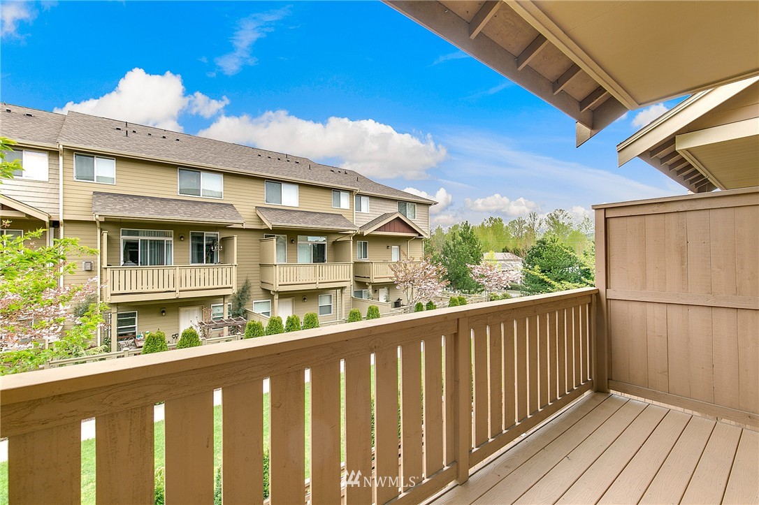 4660 Northeast 3rd Court, Unit J2 Renton, WA 98059 - Photo 22 of 25