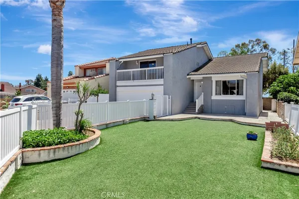 $1,250,000 | 25452 Esrose Court, Lake Forest, CA 92630