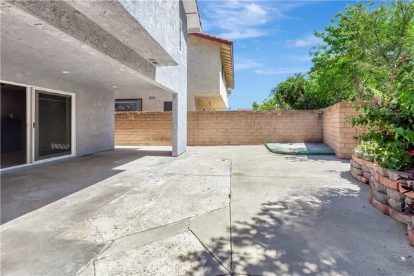 $1,250,000 | 25452 Esrose Court, Lake Forest, CA 92630