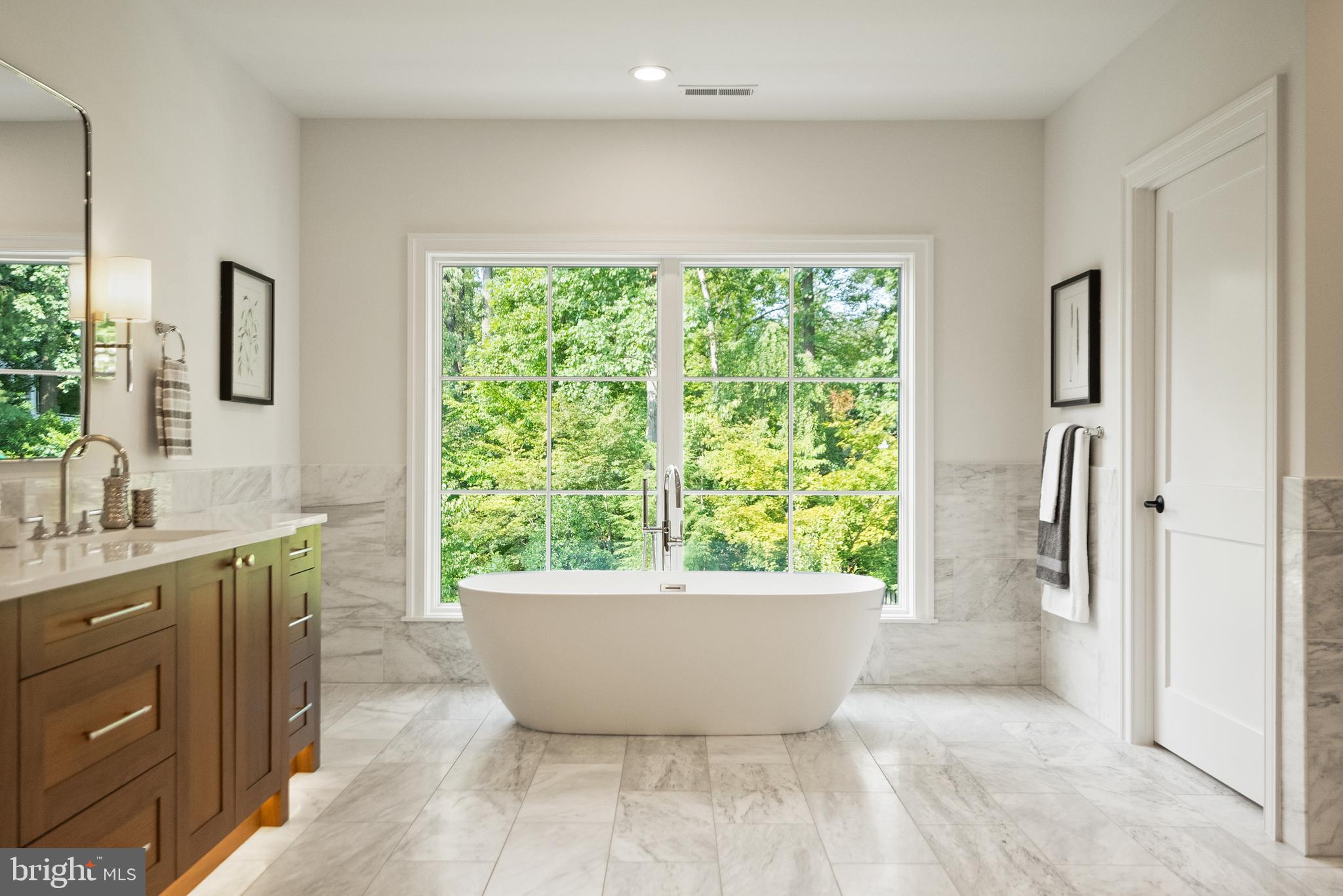 1104 Sharon Court McLean, VA 22101 - Photo 20 of 27 a view of bathroom with a bathtub and shower