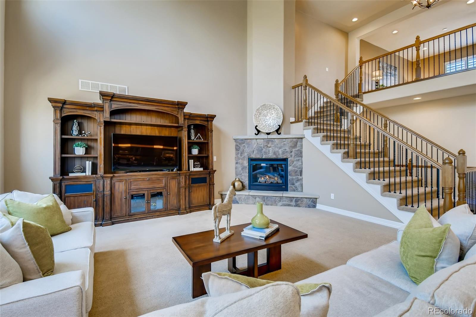 9650 Sunset Hill Circle Lone Tree, CO 80124 - Photo 4 of 32