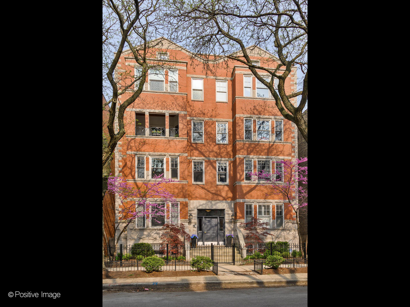 1829 North Mohawk Street, Unit 2N Chicago, IL 60614 - Photo 1 of 16 front view of a building