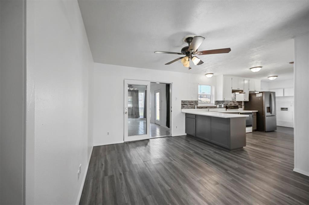 2018 South Center Street Arlington, TX 76010 - Photo 4 of 17
