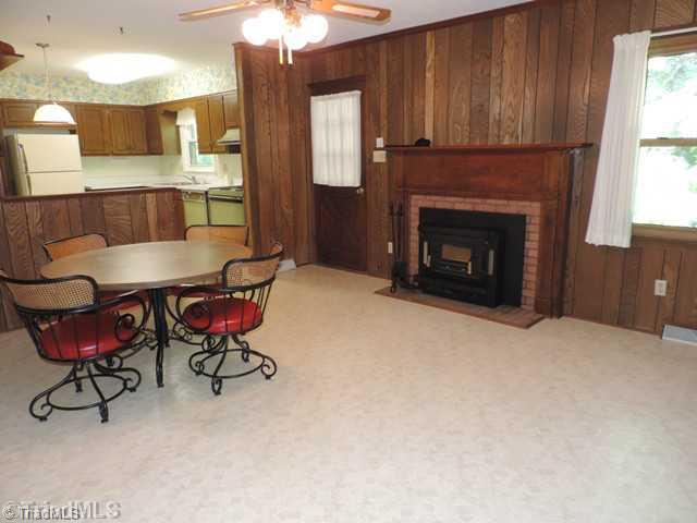 3210 Pine Needles Road High Point, NC 27265 - Photo 6 of 16 Den/Family/Great Room.