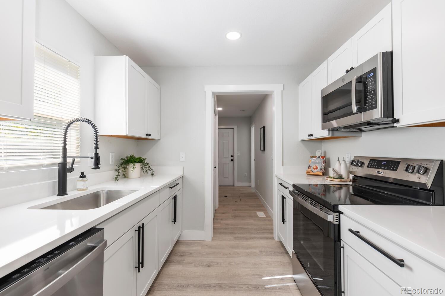 815 Perry Street Denver, CO 80204 - Photo 6 of 30 Gallery Image 6