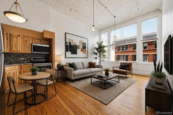 $298,500 | 720 16th St Mall, Unit 307, Denver, CO 80202
