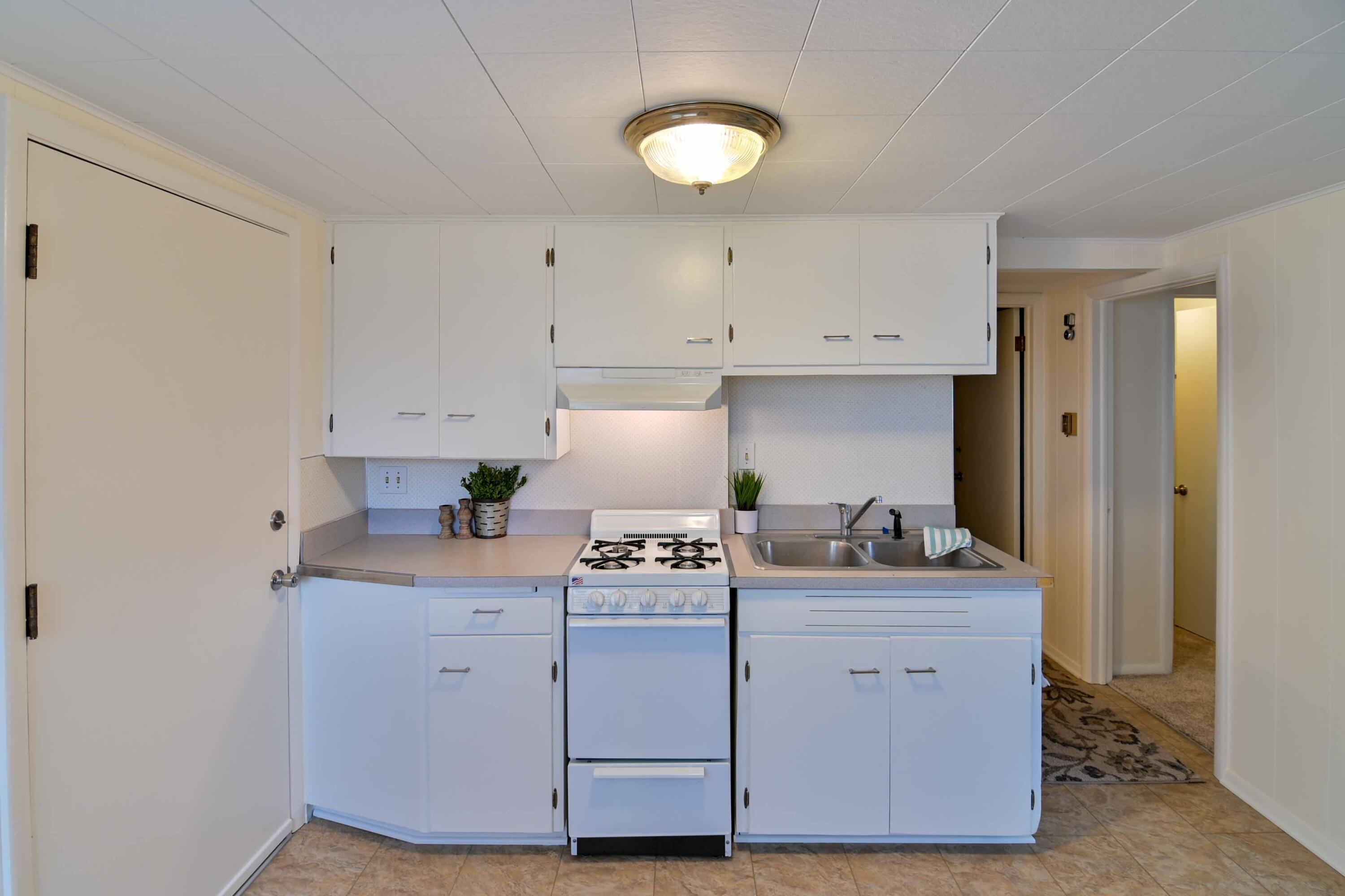 2807 Washington Road, Unit LOWR Kenosha, WI 53140 - Photo 7 of 26 DSC_7495