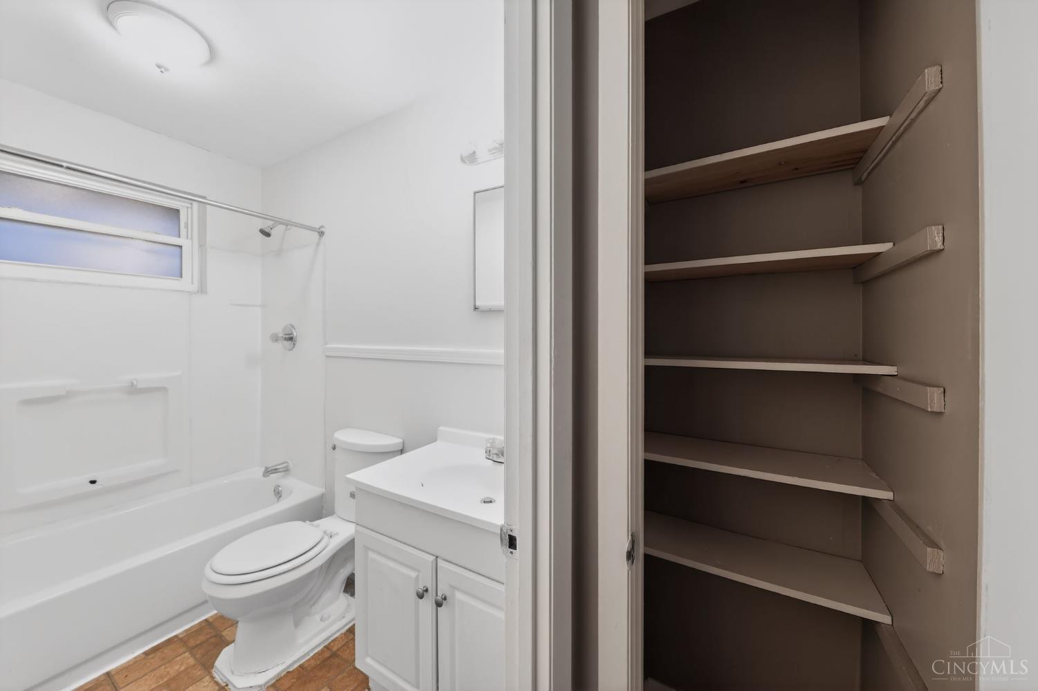 3250 Springdale Road Cincinnati, OH 45251 - Photo 19 of 30