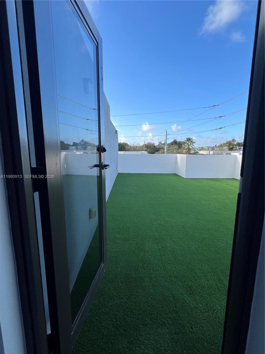 1533 Southwest 22nd Terrace Miami, FL 33145 - Photo 6 of 28