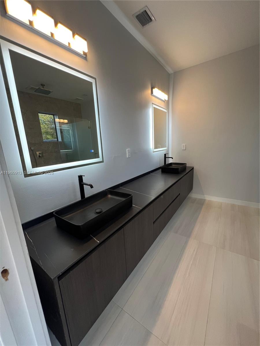 1533 Southwest 22nd Terrace Miami, FL 33145 - Photo 9 of 28