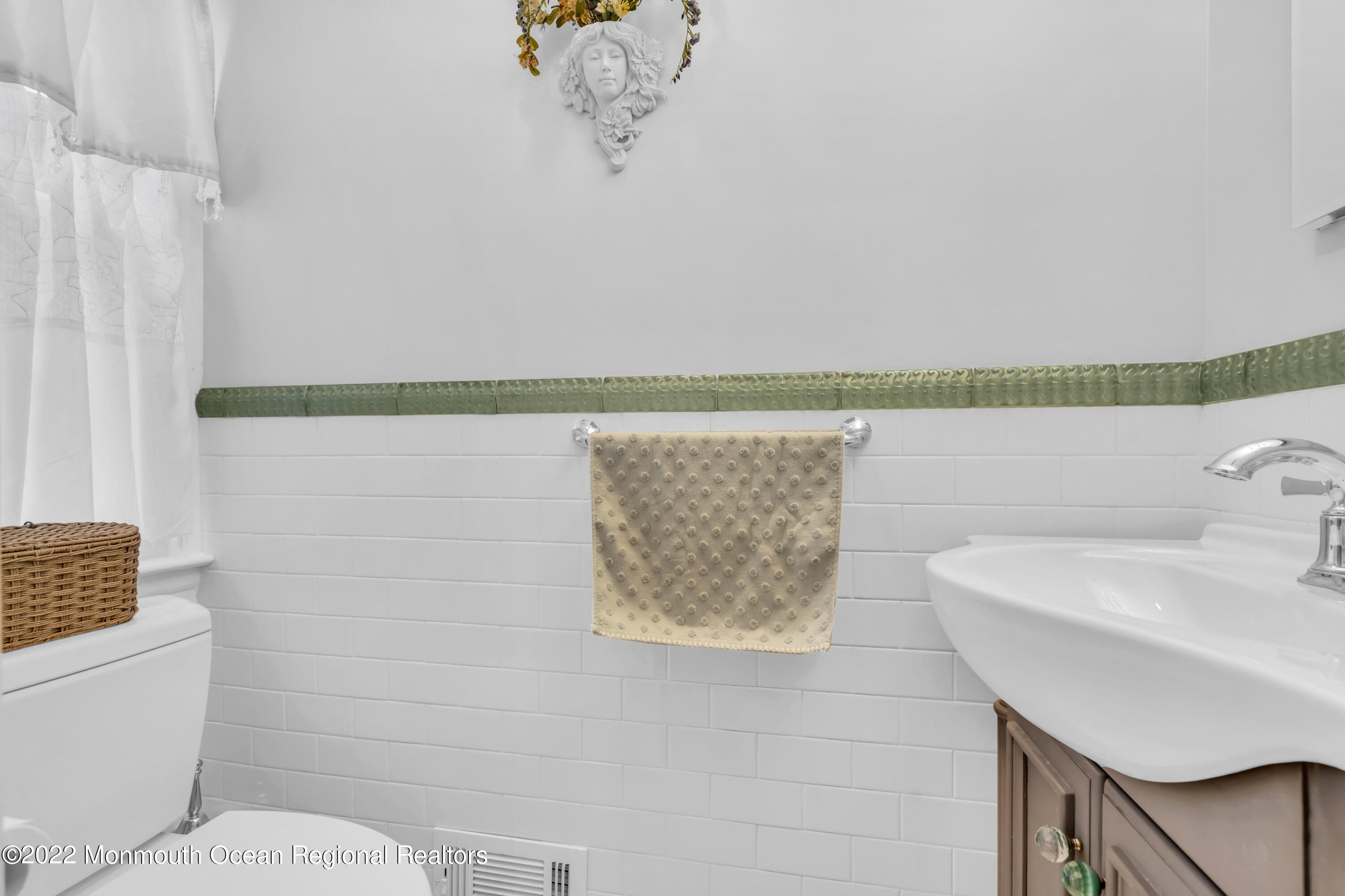 43 Millay Road Morganville, NJ 07751 - Photo 12 of 44 016__dsc1634