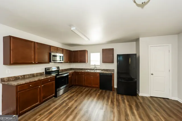 $1,790 | 306 Blackfoot Trail, Villa Rica, GA 30180