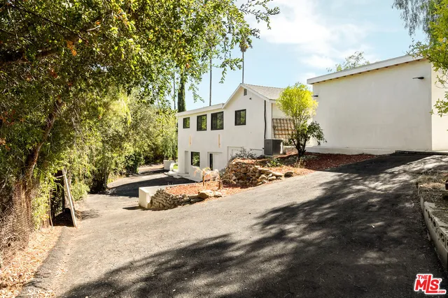 $2,298,000 | 2600 Topanga Skyline Drive, Topanga, CA 90290