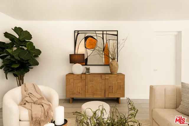 a picture of a couch in a living room