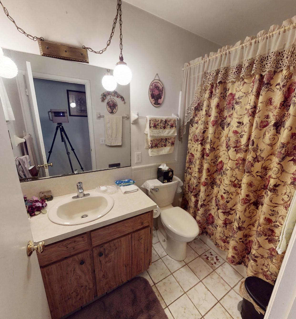 2929 Nicholas Road Fort Pierce, FL 34982 - Photo 16 of 21 Bathroom 2