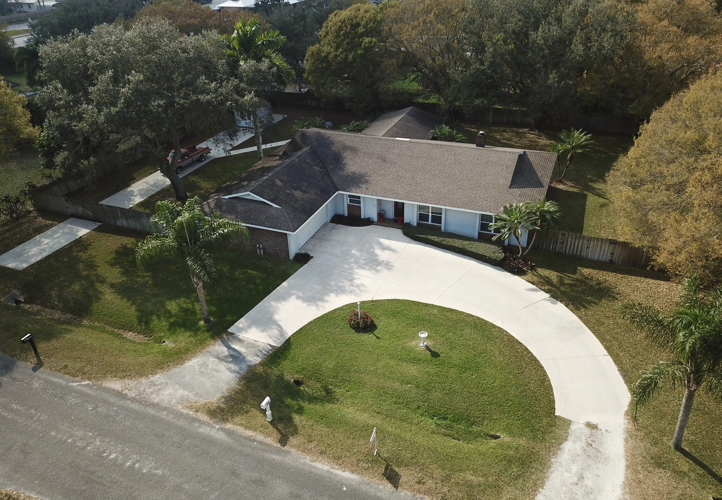 2929 Nicholas Road Fort Pierce, FL 34982 - Photo 2 of 21 Exterior