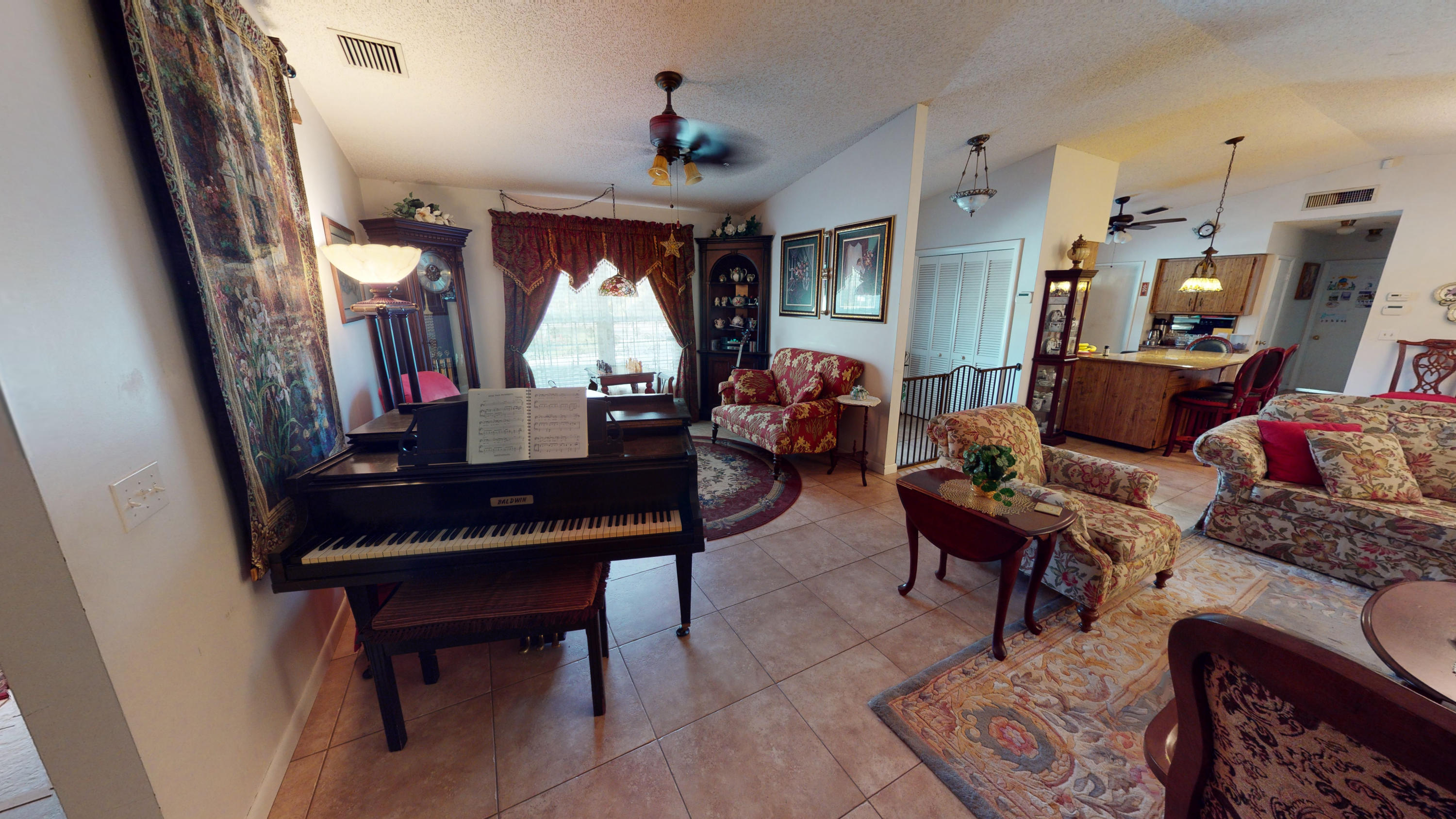 2929 Nicholas Road Fort Pierce, FL 34982 - Photo 4 of 21 Living Area