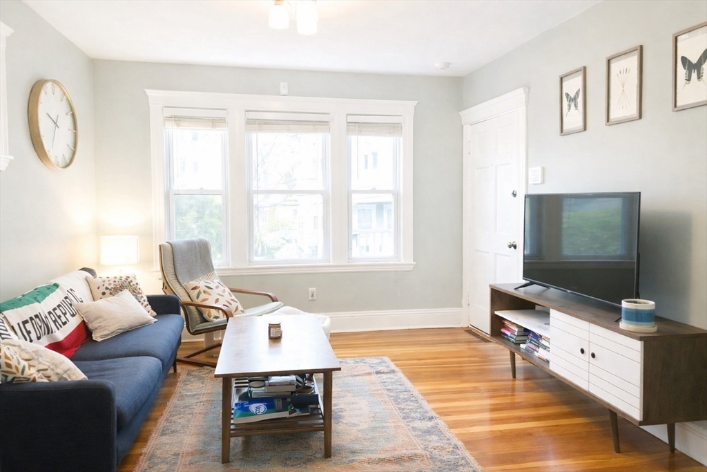 15 Adelaide Street, Unit 1R Boston, MA 02130 - Photo 2 of 21