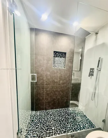 $2,400 | 1340 West 41st Street, Unit 205, Hialeah, FL 33012