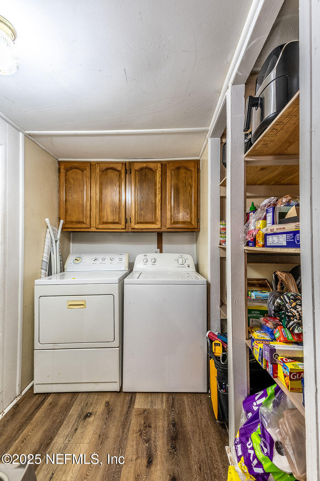 19040 Waterville Road Jacksonville, FL 32226 - Photo 12 of 28 a utility room with washer and dryer