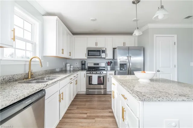 $360,000 | 401 Altavista Drive, Clemmons, NC 27012