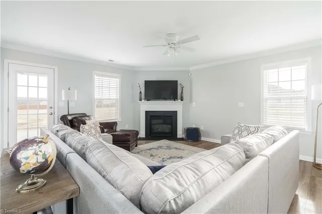 $349,900 | 401 Altavista Drive, Clemmons, NC 27012