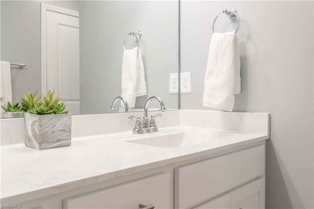 401 Altavista Drive Clemmons, NC 27012 - Photo 23 of 39