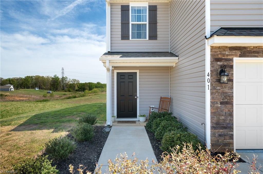 401 Altavista Drive Clemmons, NC 27012 - Photo 3 of 39