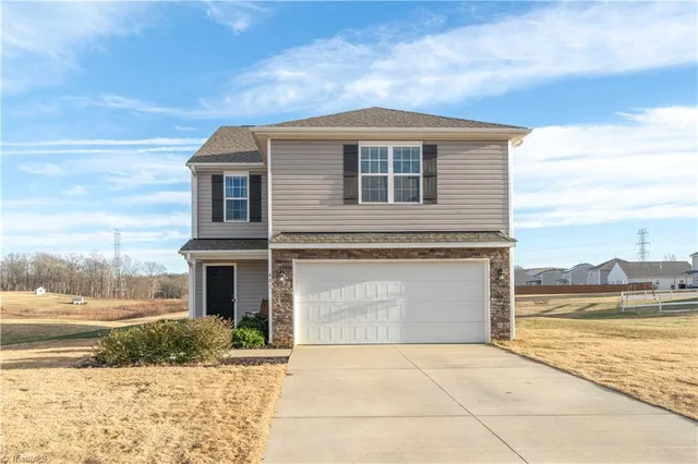 $360,000 | 401 Altavista Drive, Clemmons, NC 27012