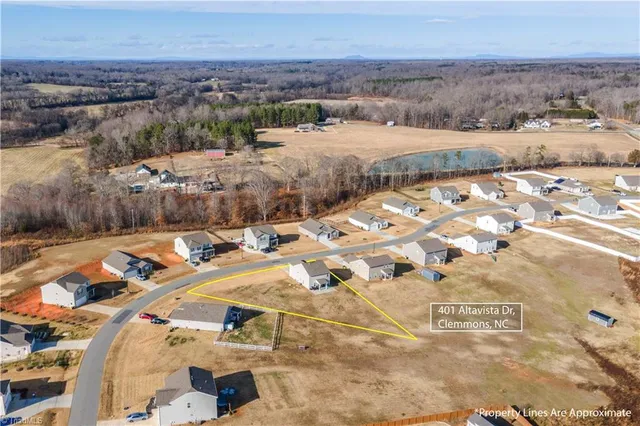 $360,000 | 401 Altavista Drive, Clemmons, NC 27012