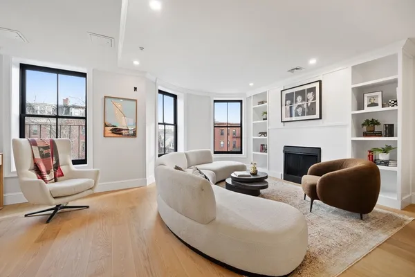 $2,435,000 | 667 Tremont Street, Unit PH, Boston, MA 02118