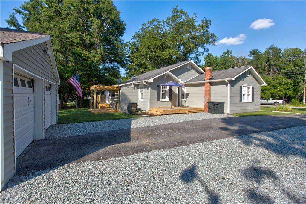 375 Ridge Road Lexington, NC 27295 - Photo 3 of 18 Gallery Image 3