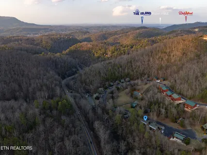 $1,000,000 | 3318 Covered Bridge Way, Sevierville, TN 37862