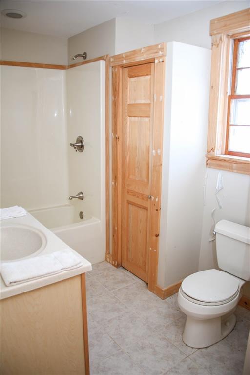 1633 Old Augusta Road Waldoboro, ME 04572 - Photo 11 of 28 Photo