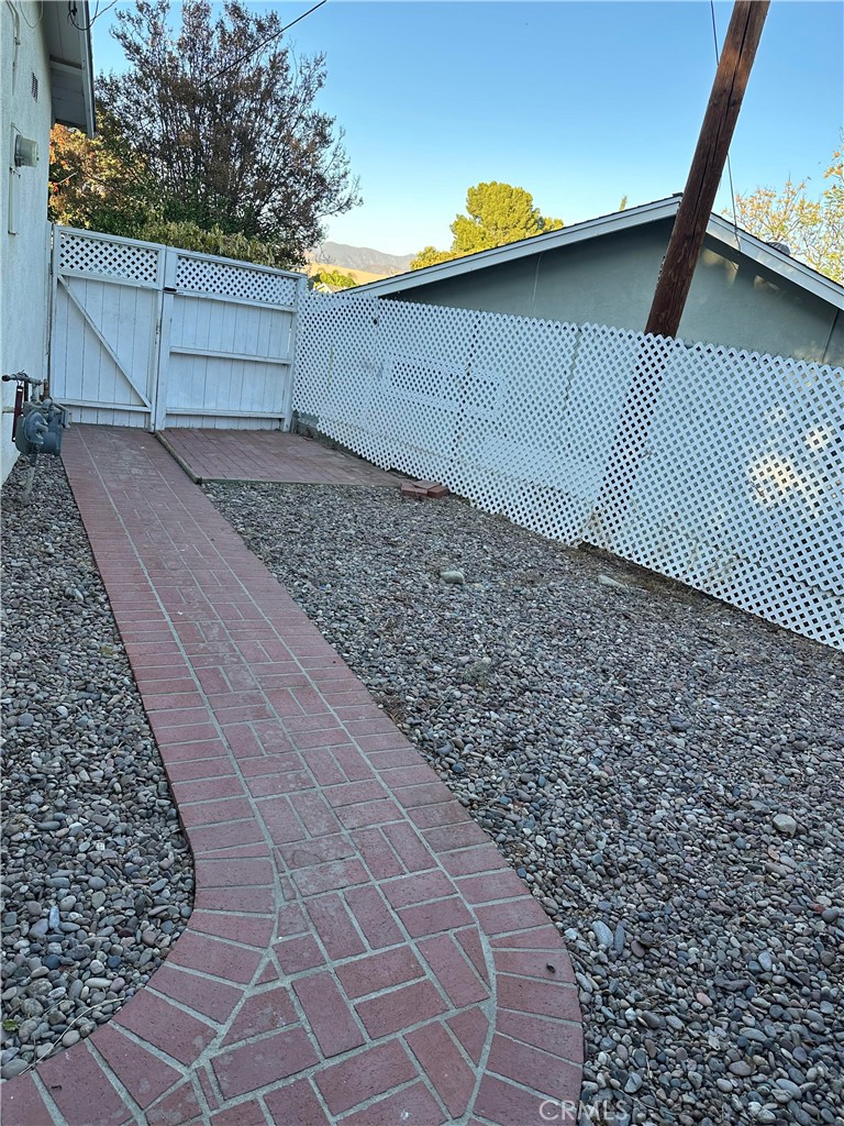 27824 Ferguson Drive Castaic, CA 91384 - Photo 14 of 15