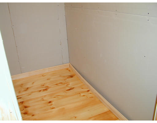 437 Tully Road Orange, MA 01364 - Photo 11 of 13 Gallery Image 11