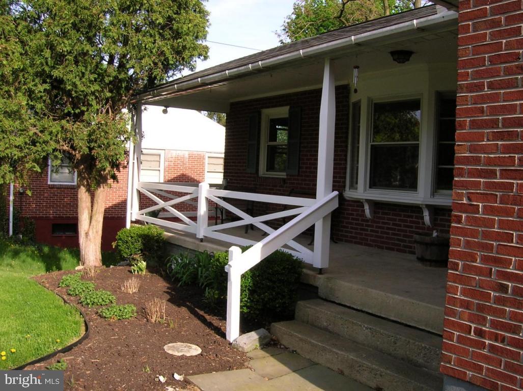 86 Delp Road Lancaster, PA 17601 - Photo 3 of 12 Gallery Image 3