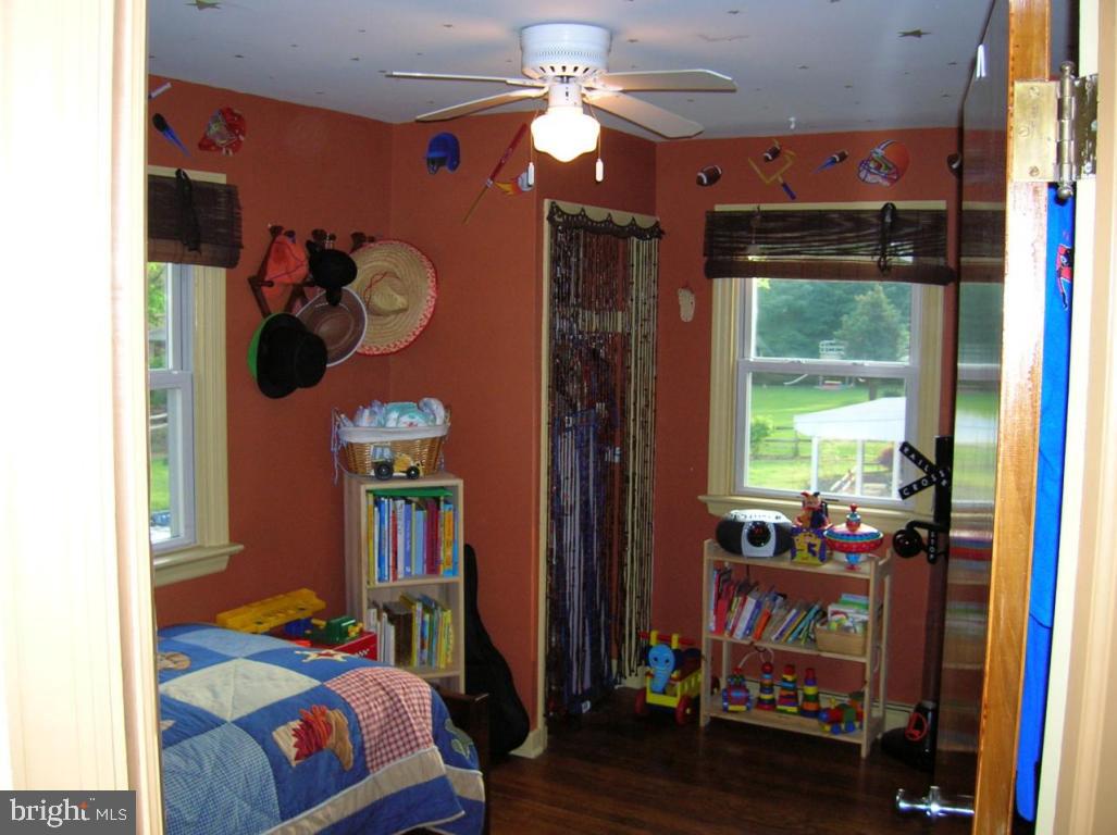 86 Delp Road Lancaster, PA 17601 - Photo 7 of 12 Gallery Image 7