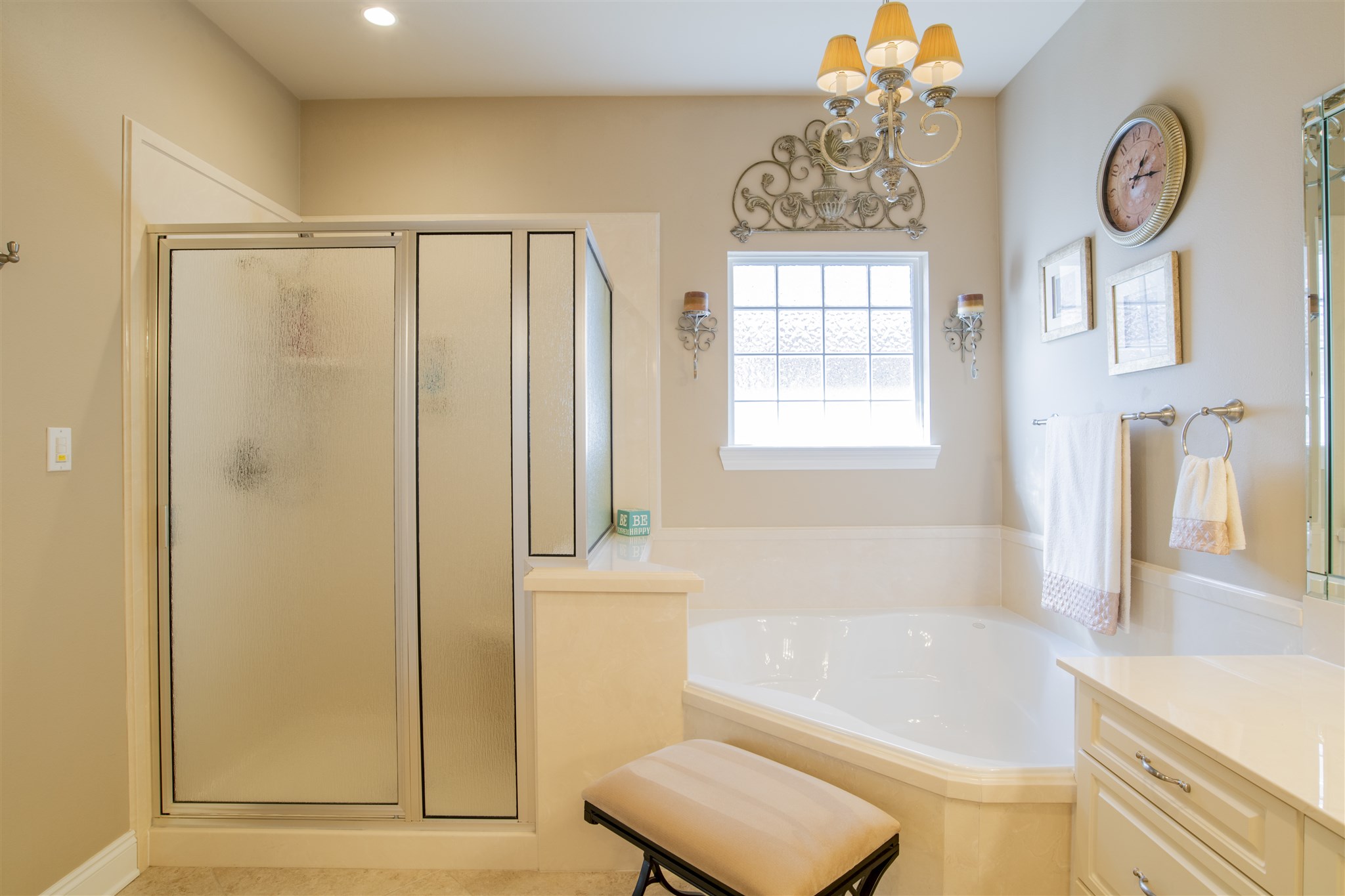 305 Savannah Circle Foley, AL 36535 - Photo 21 of 29 Spa Tub and Walk in Showe