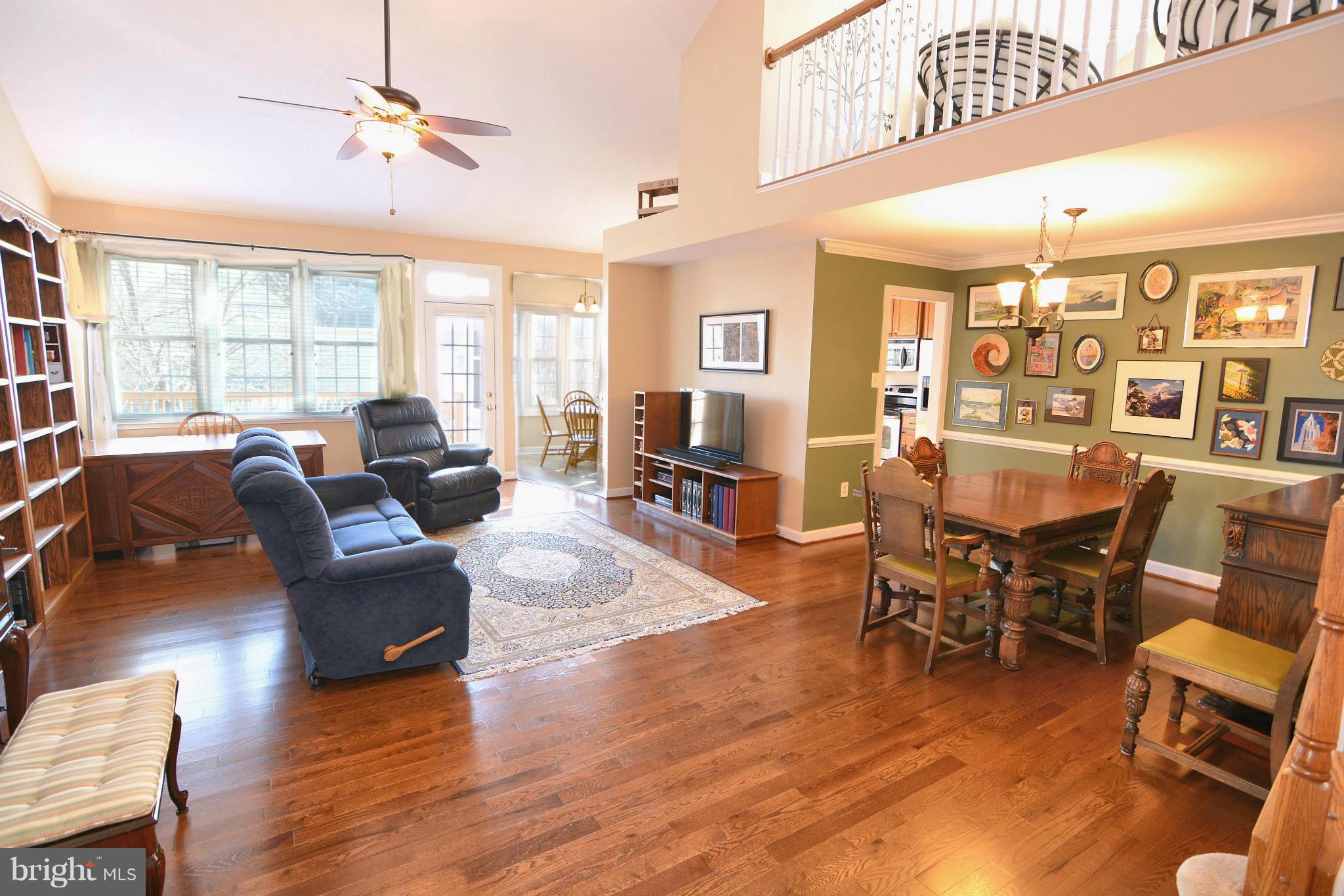 1530 Chapman Road Crofton, MD 21114 - Photo 5 of 26 Living Room