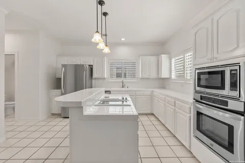 $369,000 | 158 Oakwell Farms Parkway, San Antonio, TX 78218