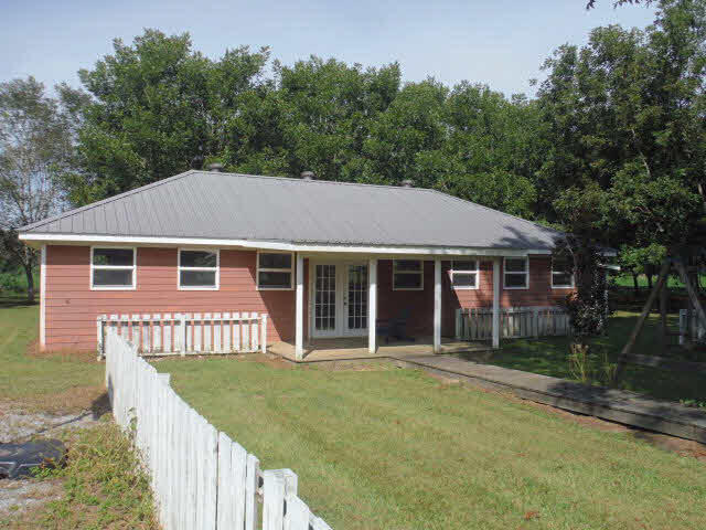 10611 County Road 95 Elberta, AL 36530 - Photo 18 of 19 Pool house