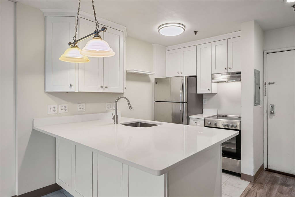 133 Commander Shea Boulevard, Unit 209 Quincy, MA 02171 - Photo 3 of 12