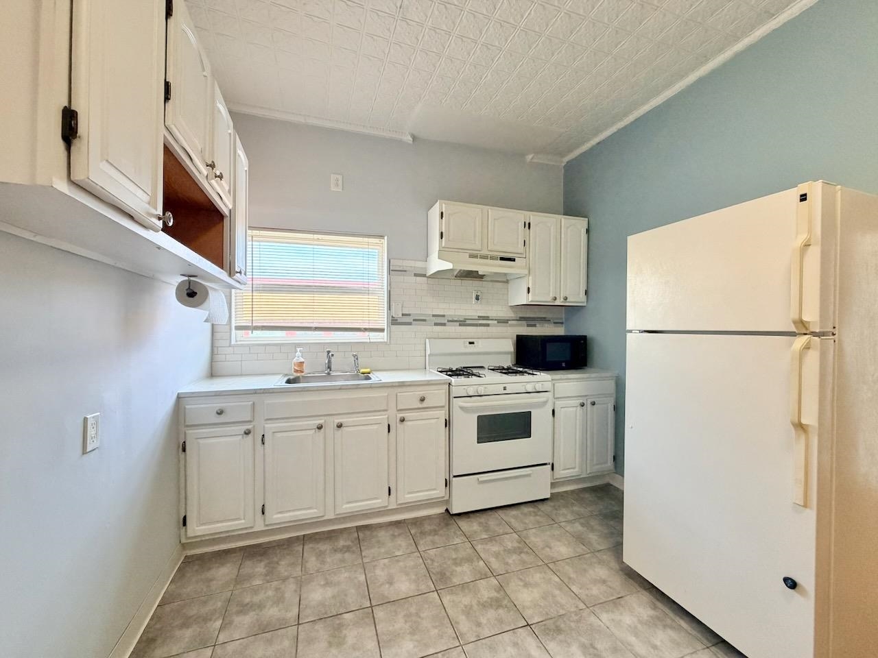 514 Monastery Place, Unit 1R Union City, NJ 07087 - Photo 9 of 24
