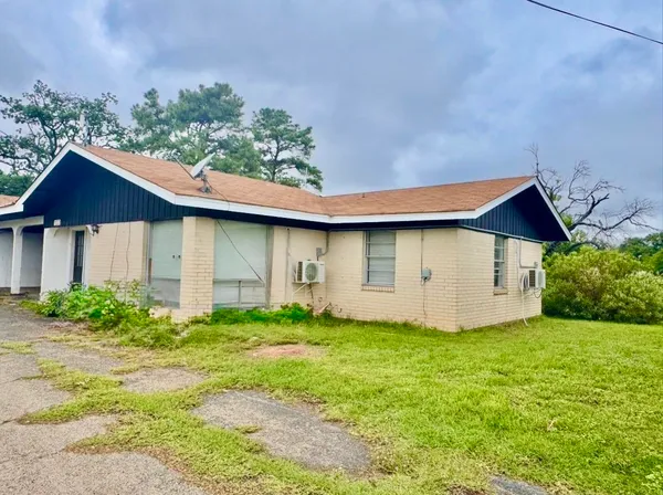 $1,250 | 132 Lake Breeze Drive, Buchanan Dam, TX 78609