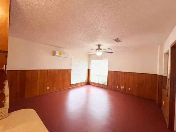 $1,250 | 132 Lake Breeze Drive, Buchanan Dam, TX 78609